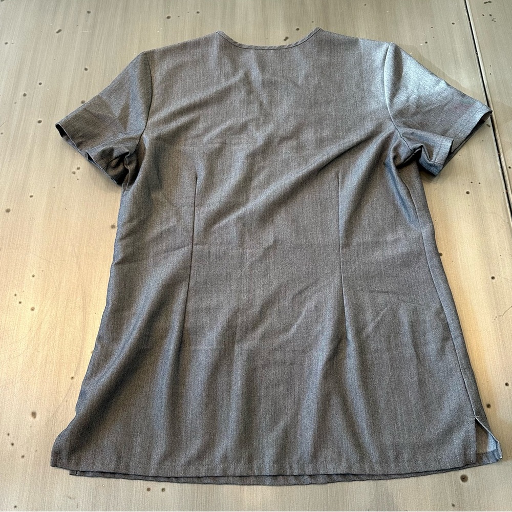 Figs Grey Graphite Casma 2 Pocket Scrub Top Size XS - Picture 5 of 7